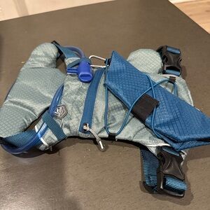Acadia Trail Water Bladder Harness- Size M